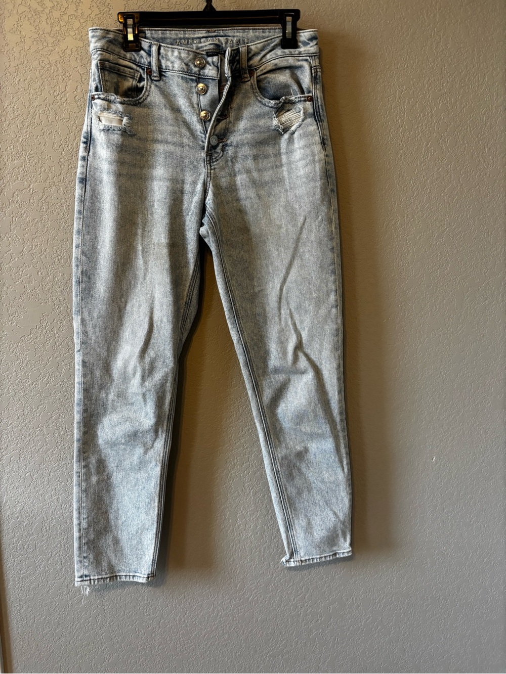 American Eagle Outfitters Light Blue Denim Jeans (6 Long)